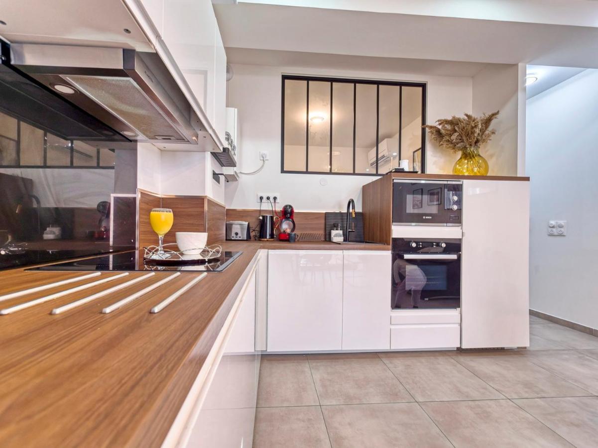 Chic & Cosy In Hyper Center, Parking Free & Air Conditioned & Wifi Apartment