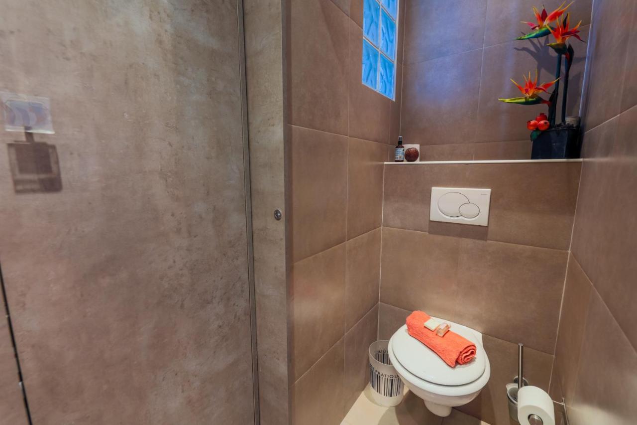 Apartment Victor Hugo Palais Ap3061 By Riviera Homes *