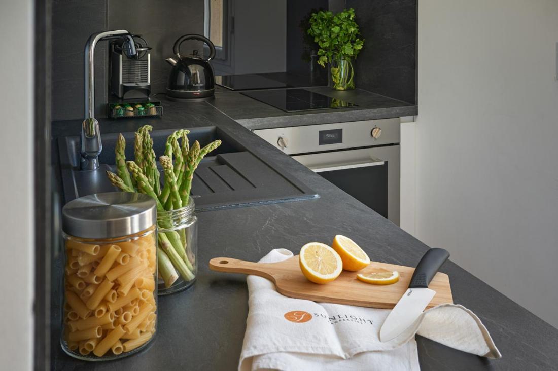 Apartment Sunlight - Daffia - Beautifully Renovated Studio, Pad In Nice