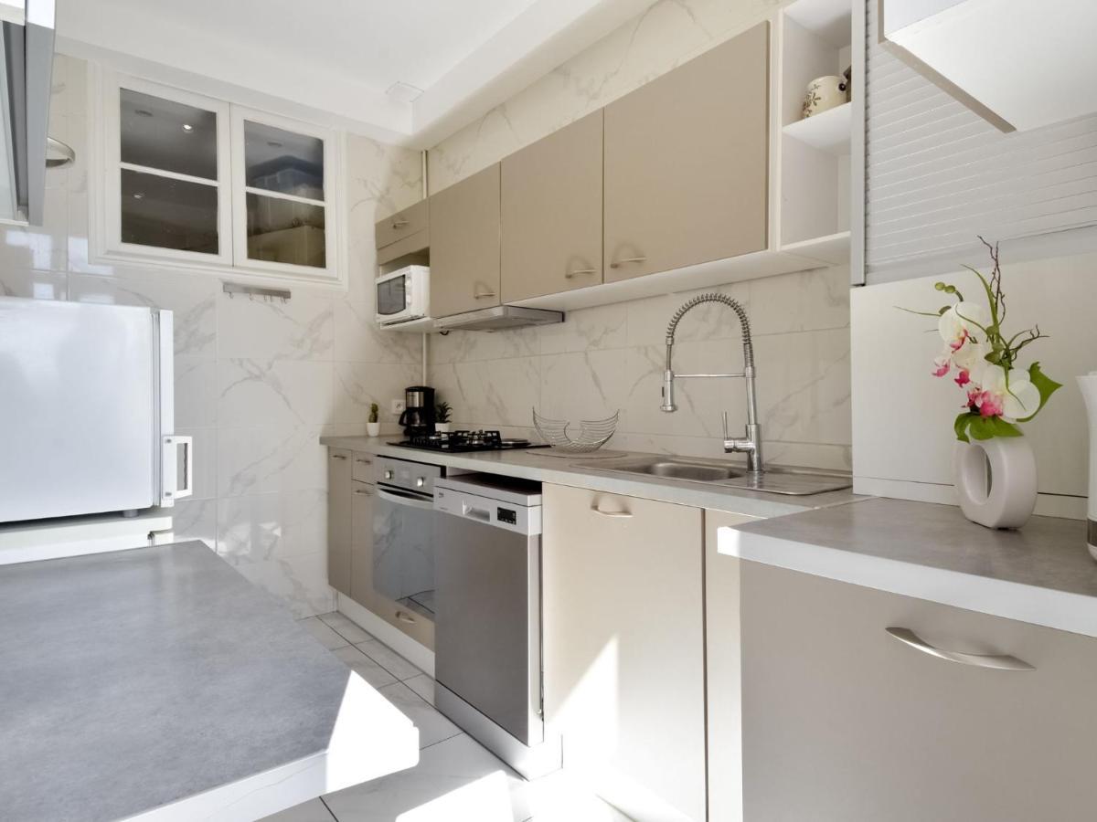 Apartment Le Rossini By Interhome