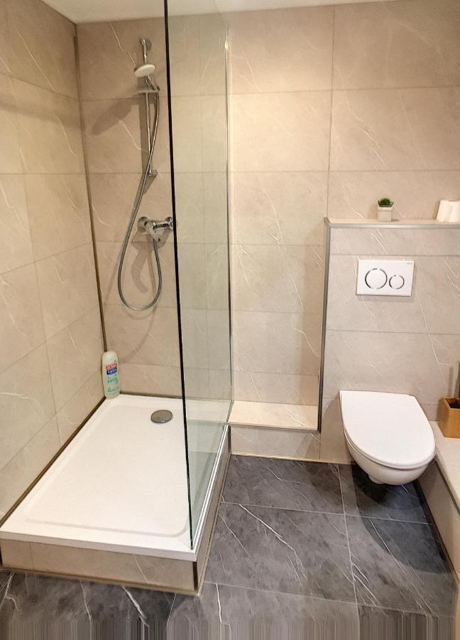 Vieux Nice- Bel Appart 3p, 5pax, Wifi Doglio Nice