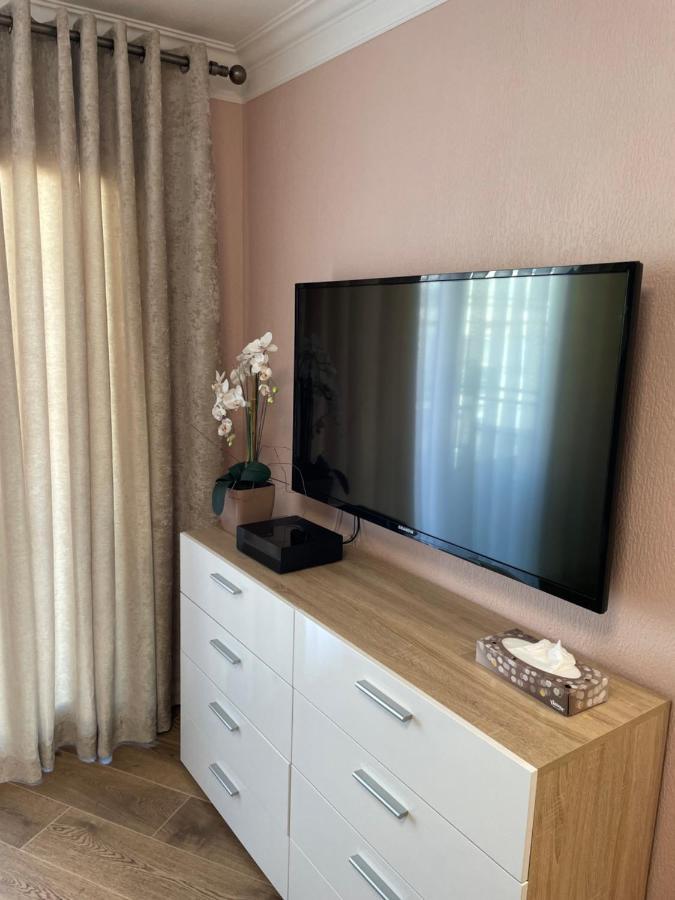 Appartement With Swimming Pool 80 Meters Near The
