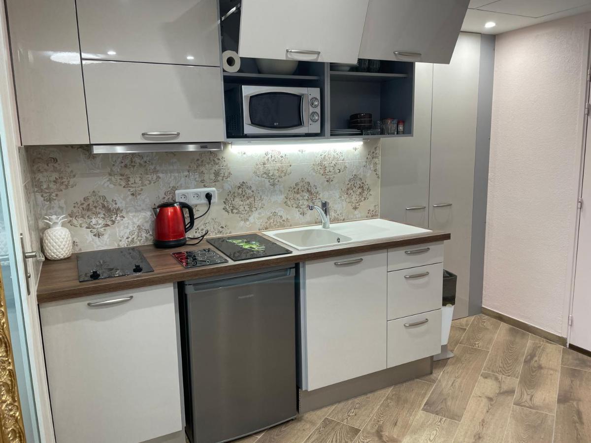 With Swimming Pool 80 Meters Near The Apartment *