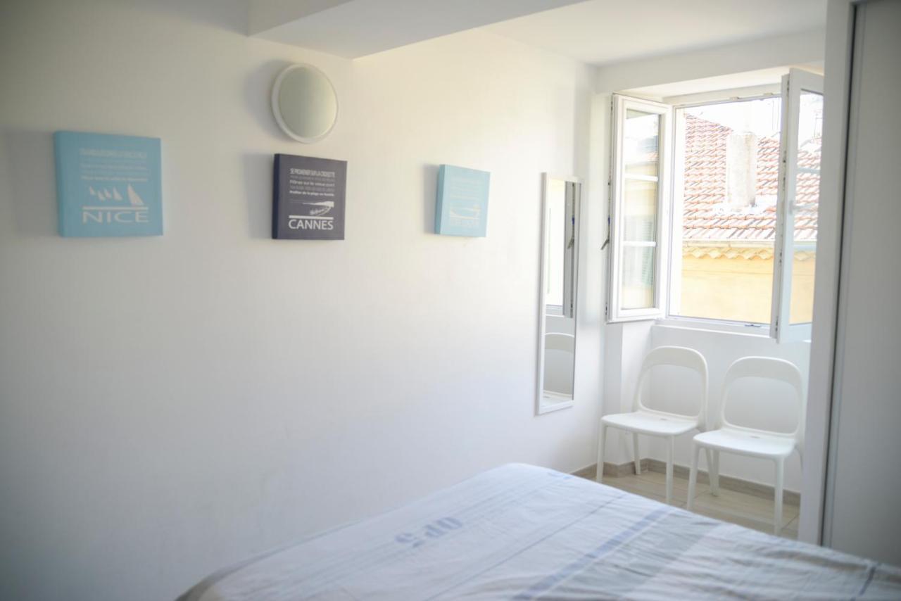 Sunny In Heart Of Old Town