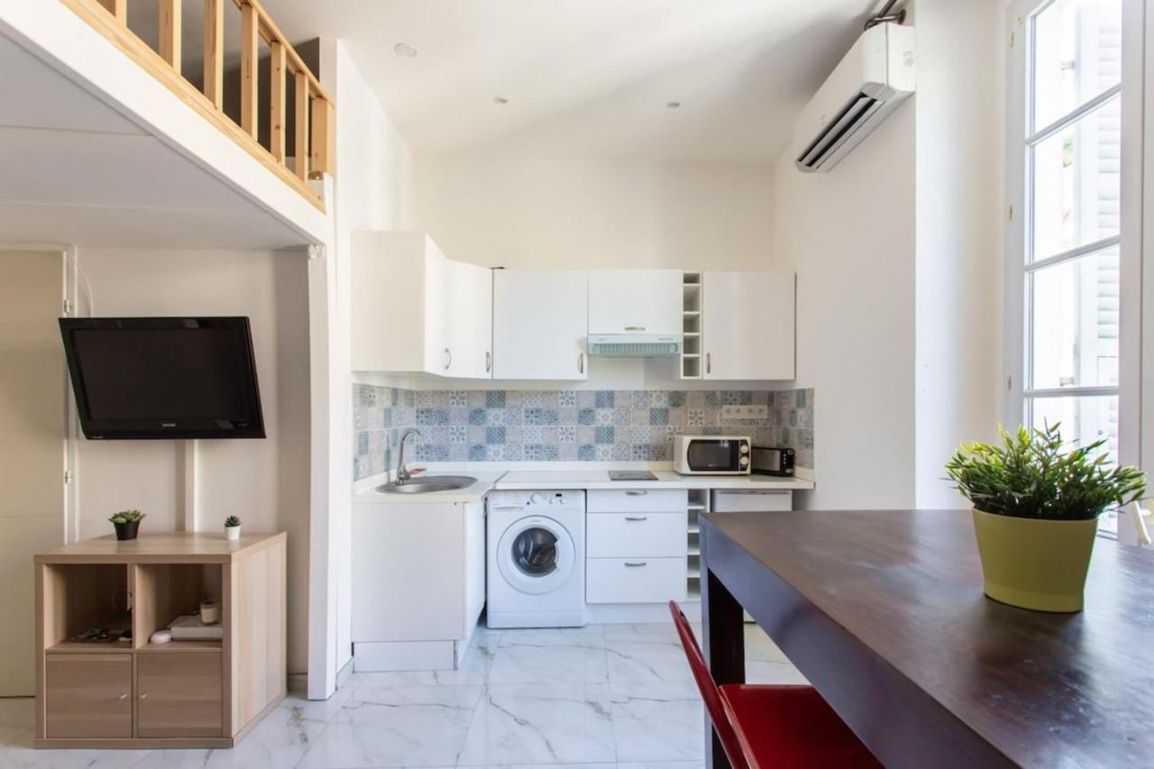 Contemporary Mezzanine Studio With Furnished Balcony Apartment