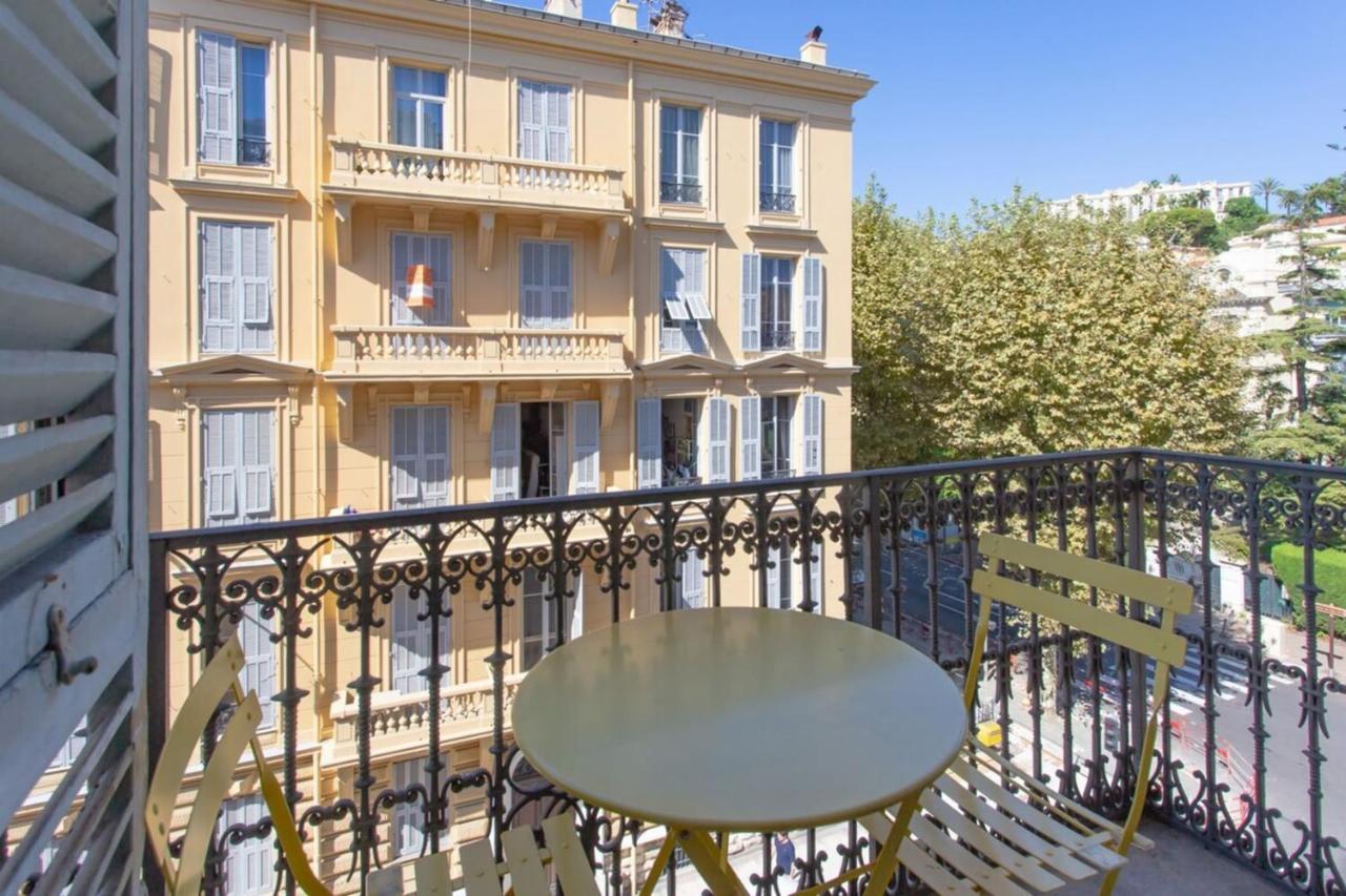 Contemporary Mezzanine Studio With Furnished Balcony