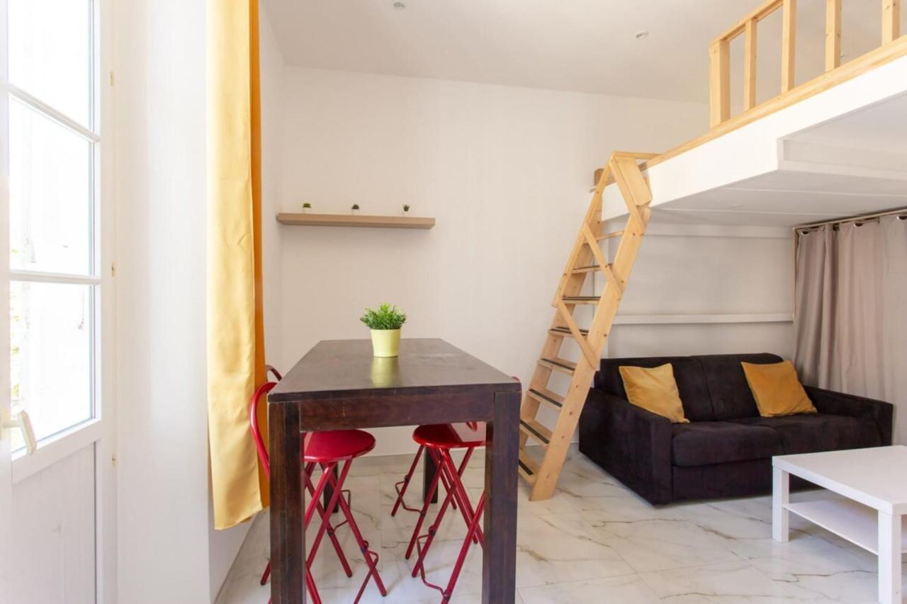 Contemporary Mezzanine Studio With Furnished Balcony Apartment