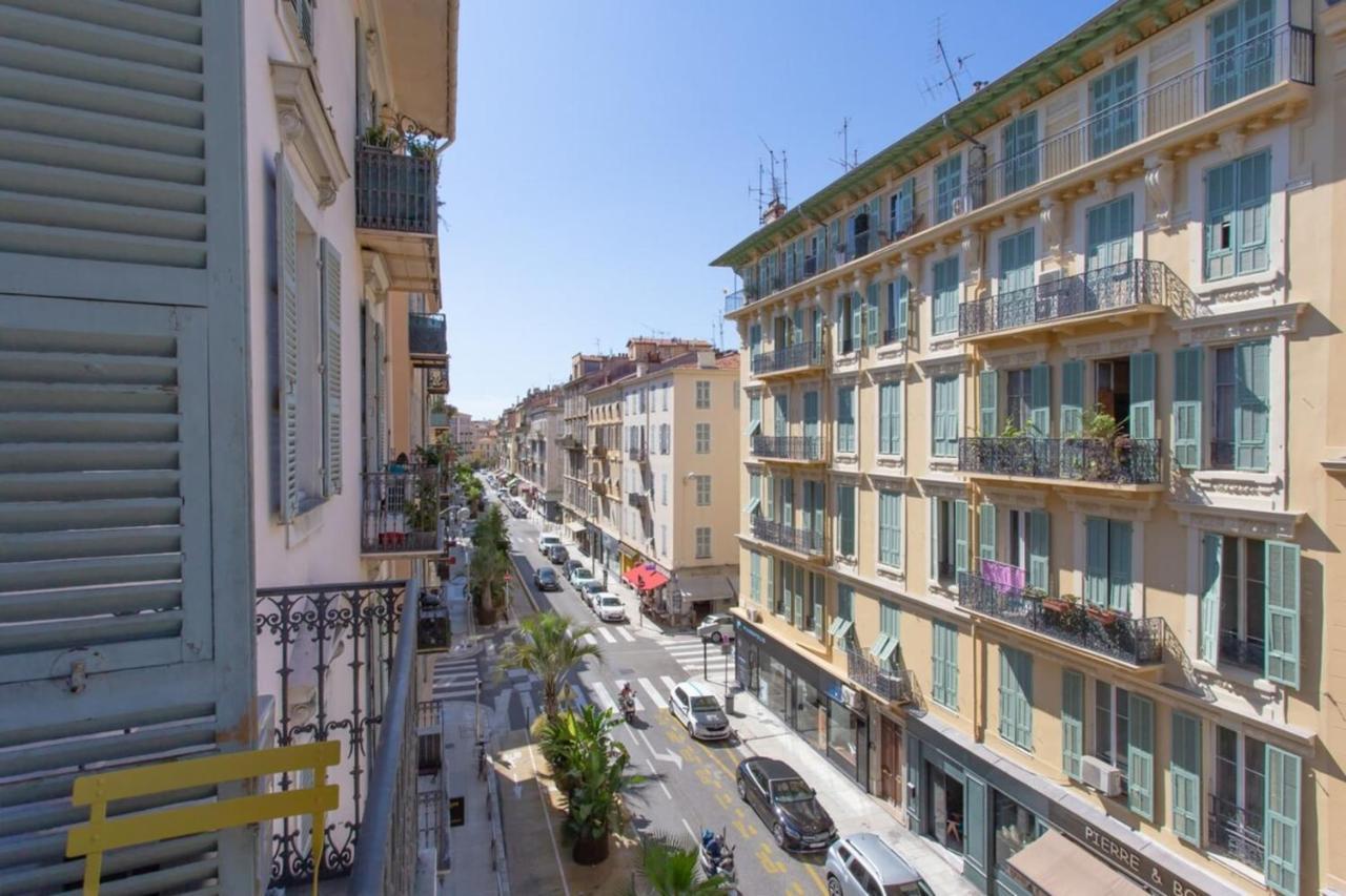 Apartment Contemporary Mezzanine Studio With Furnished Balcony