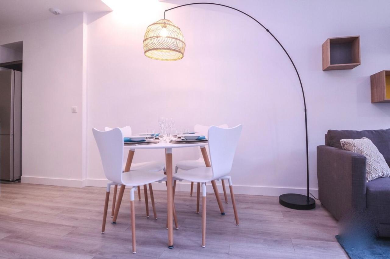 A Very Furnished Near The Beaches Apartment *