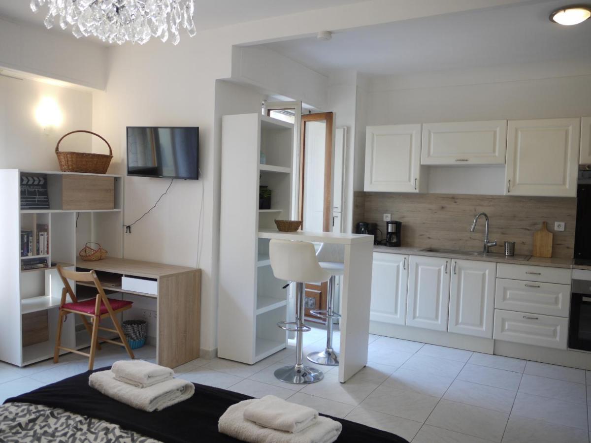 - A Modern Flat In * Nice