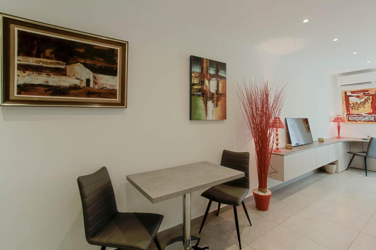 Apartment #3 Bottero A 2mins De La & Promenade Des *