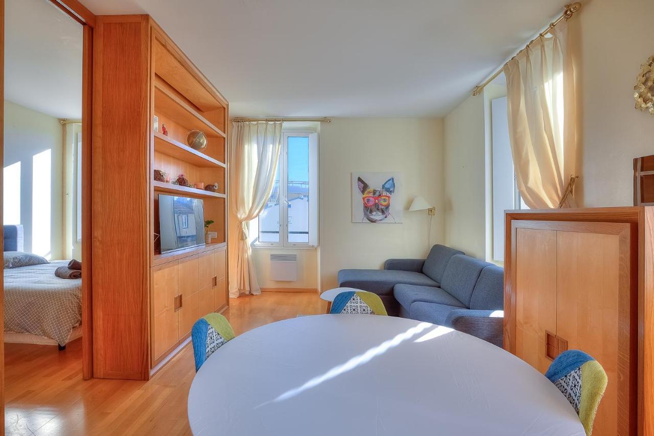 Lumineux Appartement- Carre D'or- Proche Mer