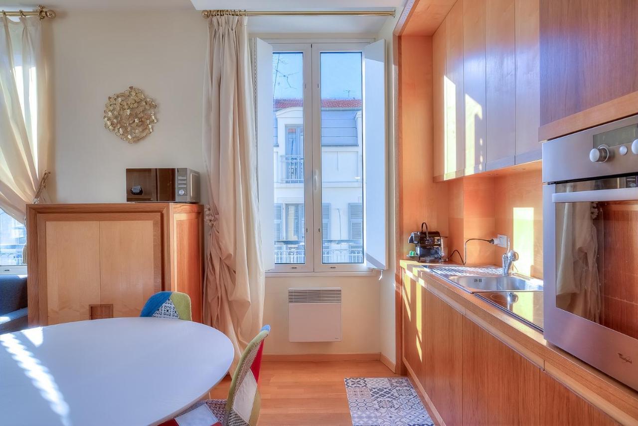 Lumineux Appartement- Carre D'or- Proche Mer Bed & Breakfast Nice
