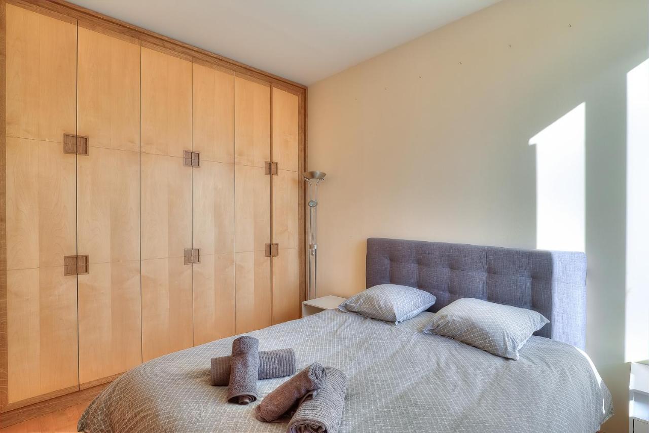 Lumineux Appartement- Carre D'or- Proche Mer Bed & Breakfast