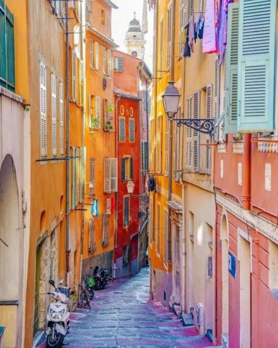 Apartamento Vieux Nice-3 Pieces Moderne- 100m De La *