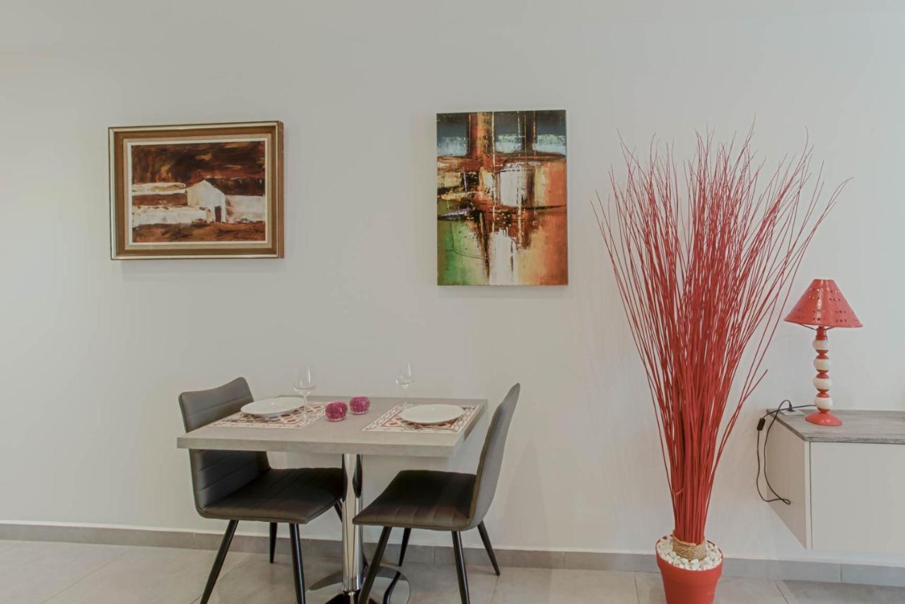 Apartment #3 Bottero A 2mins De La & Promenade Des