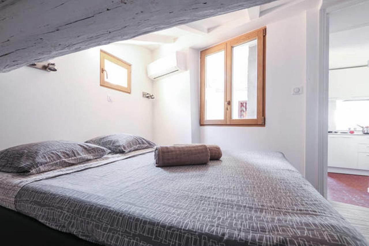 Gilly 4 - Exceptional 2beds, Sea View, Modern,a/c, Old Town * Nice