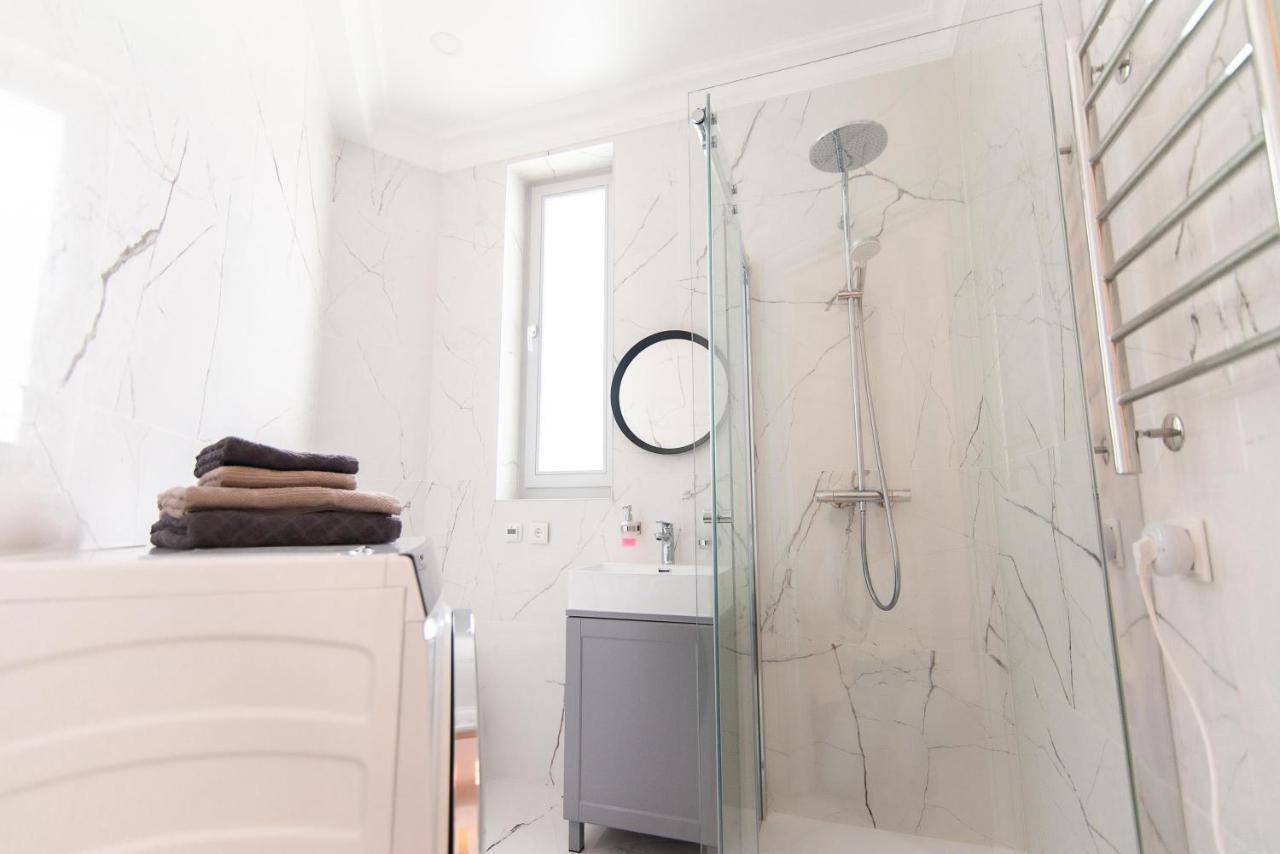 Top Floor Negresco Apartment