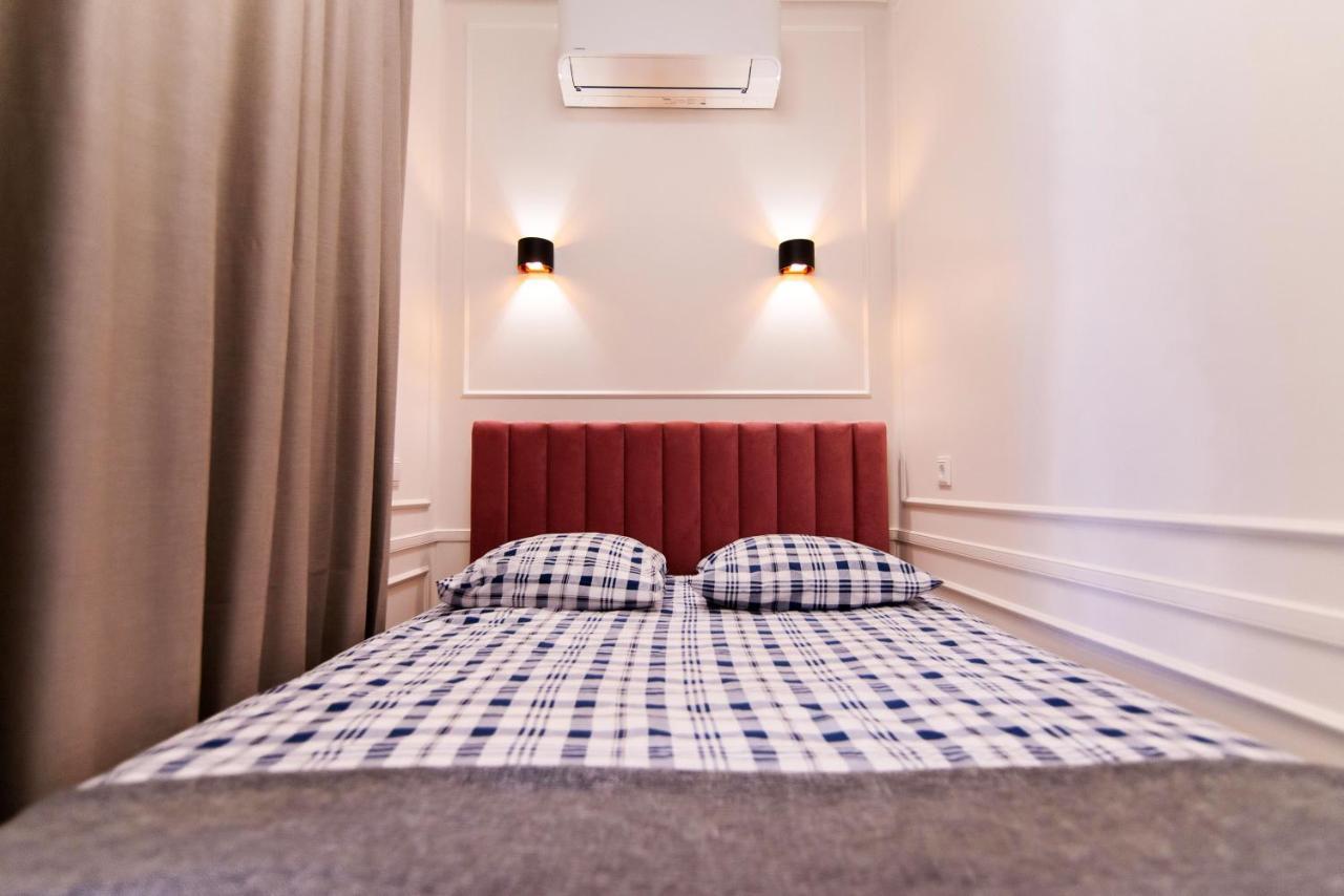 Top Floor Negresco Apartment *