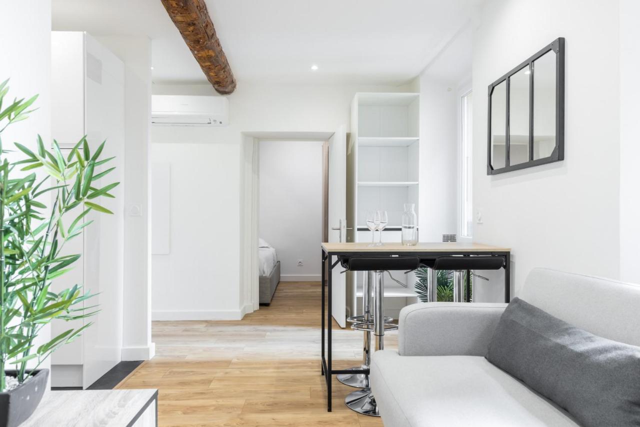 Garibaldi Square - Charming 1 Bdr Old Tow Apartment *
