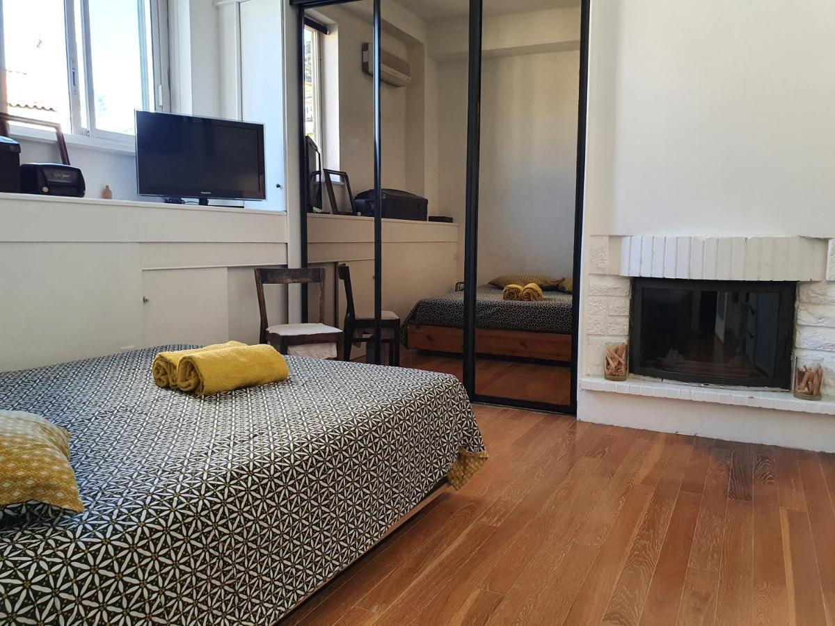 Loft De Type Industriel Et Spacieux