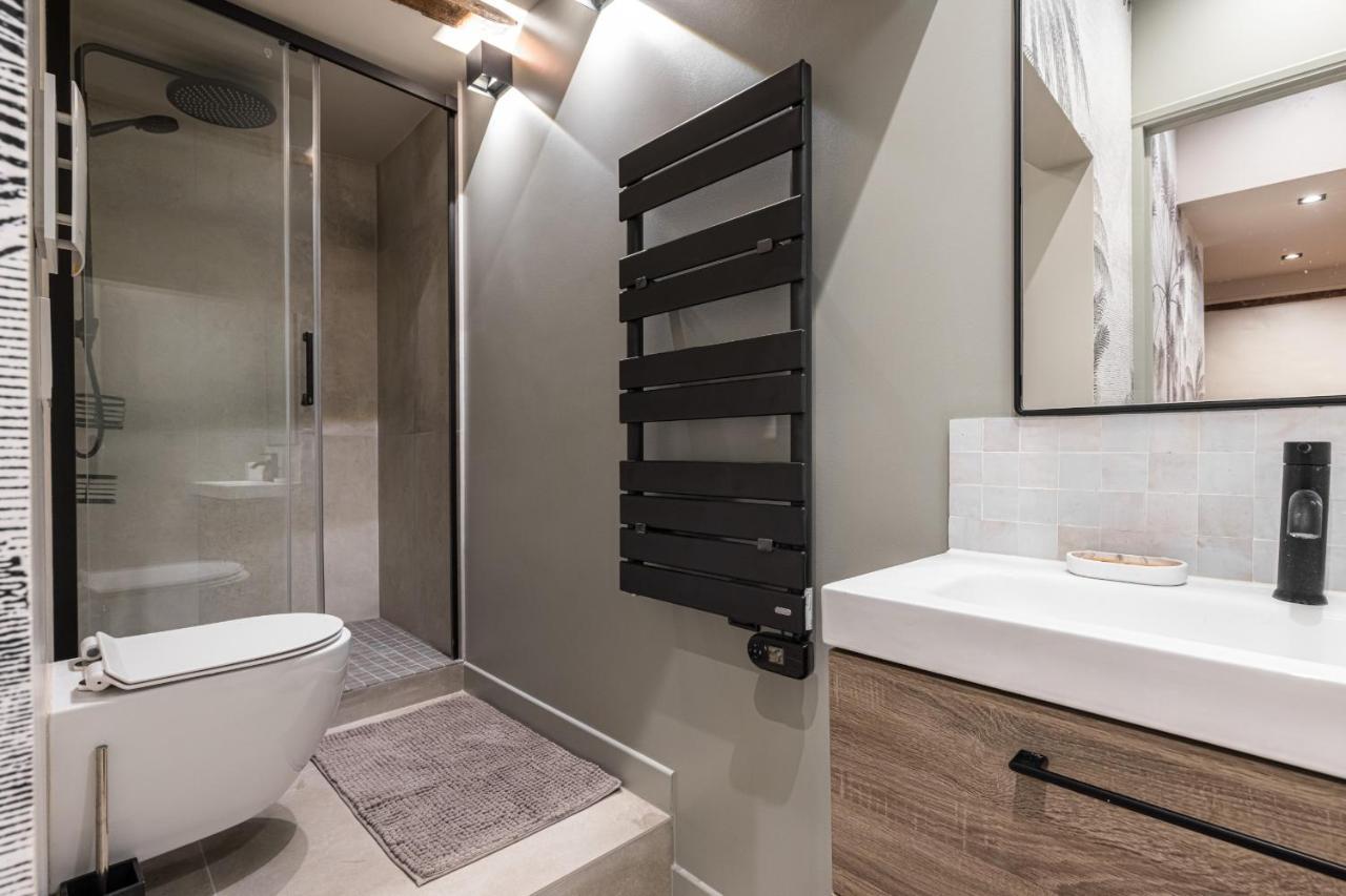 Charming 2 Bdr Old Town *