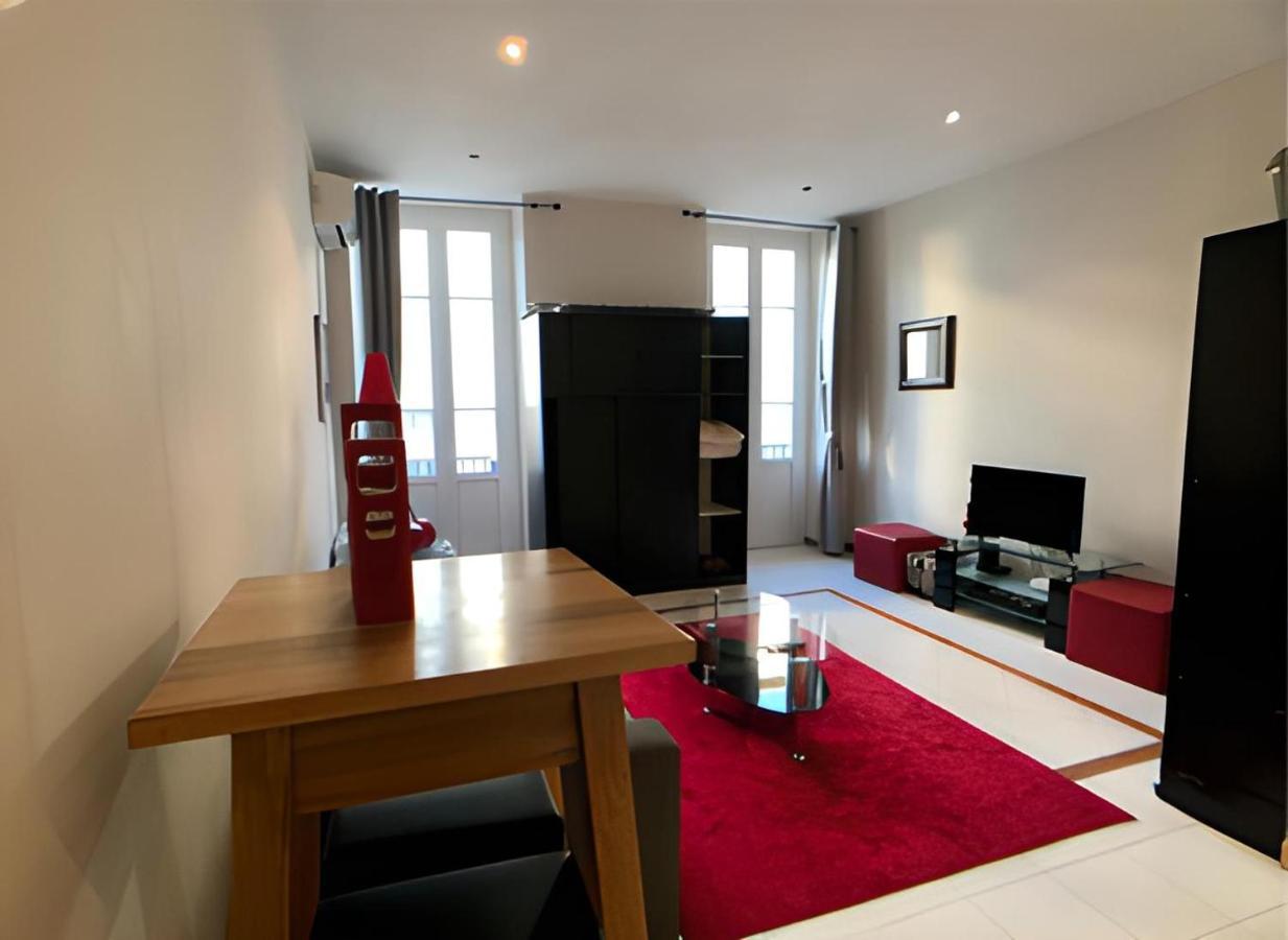 Maccarani Apartment