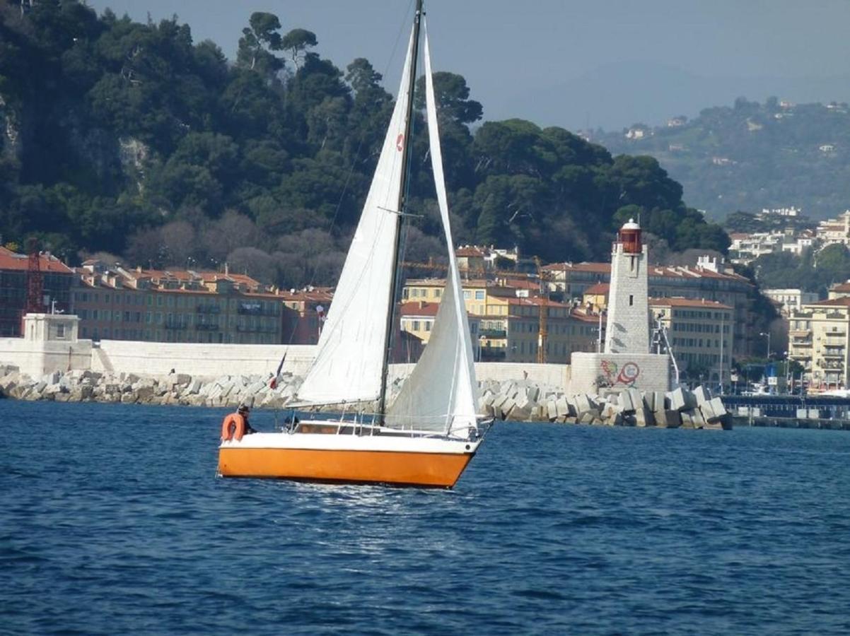 Botel Capitainjack Alpa 21
