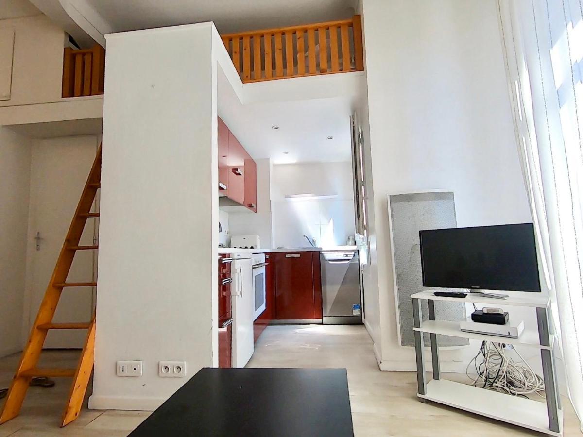Studio Centre *