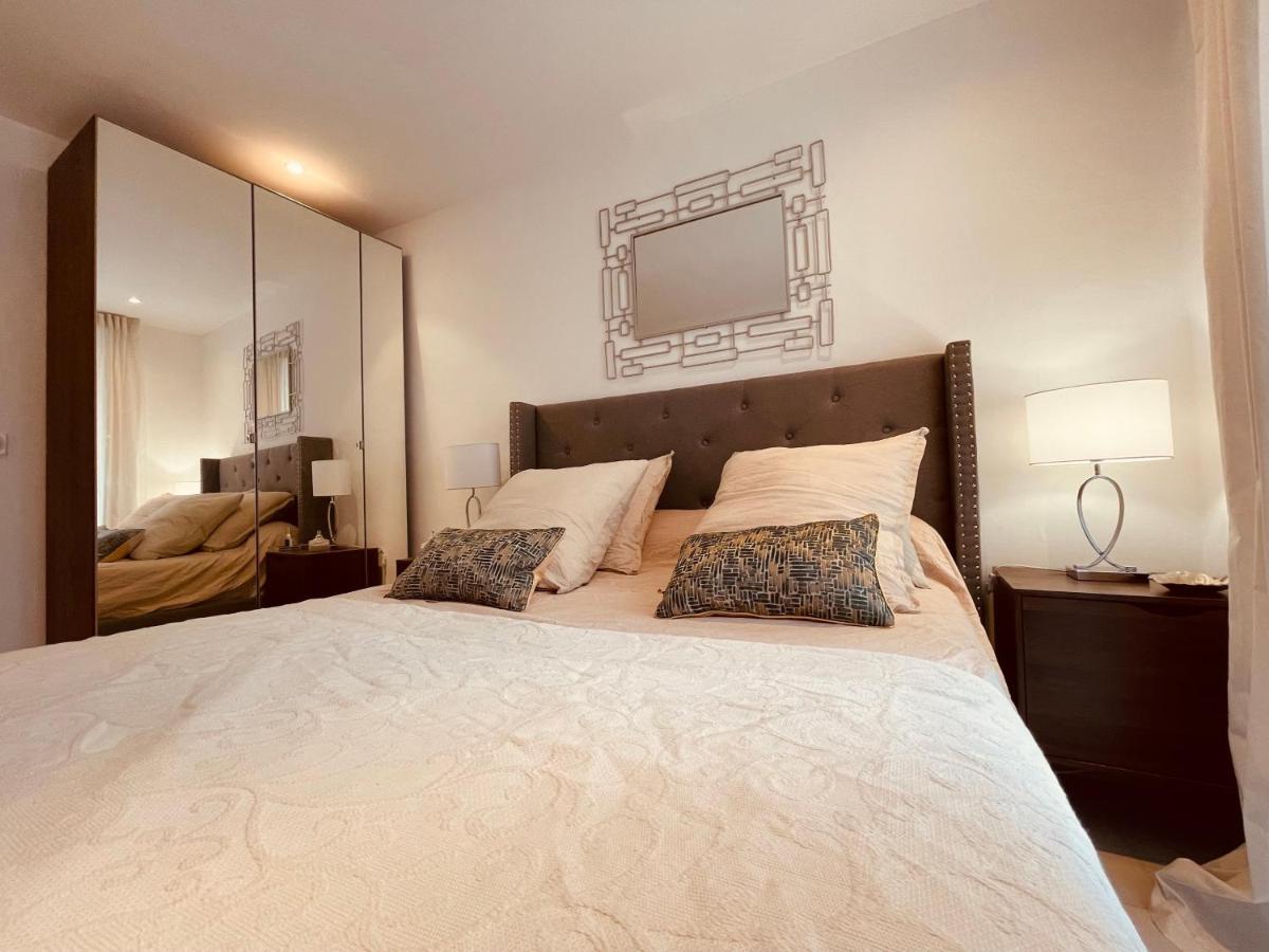 Renting - Paganini - Spacious - 2 Bedrooms - King Bed - Bathtub - Heart Of Apartment *