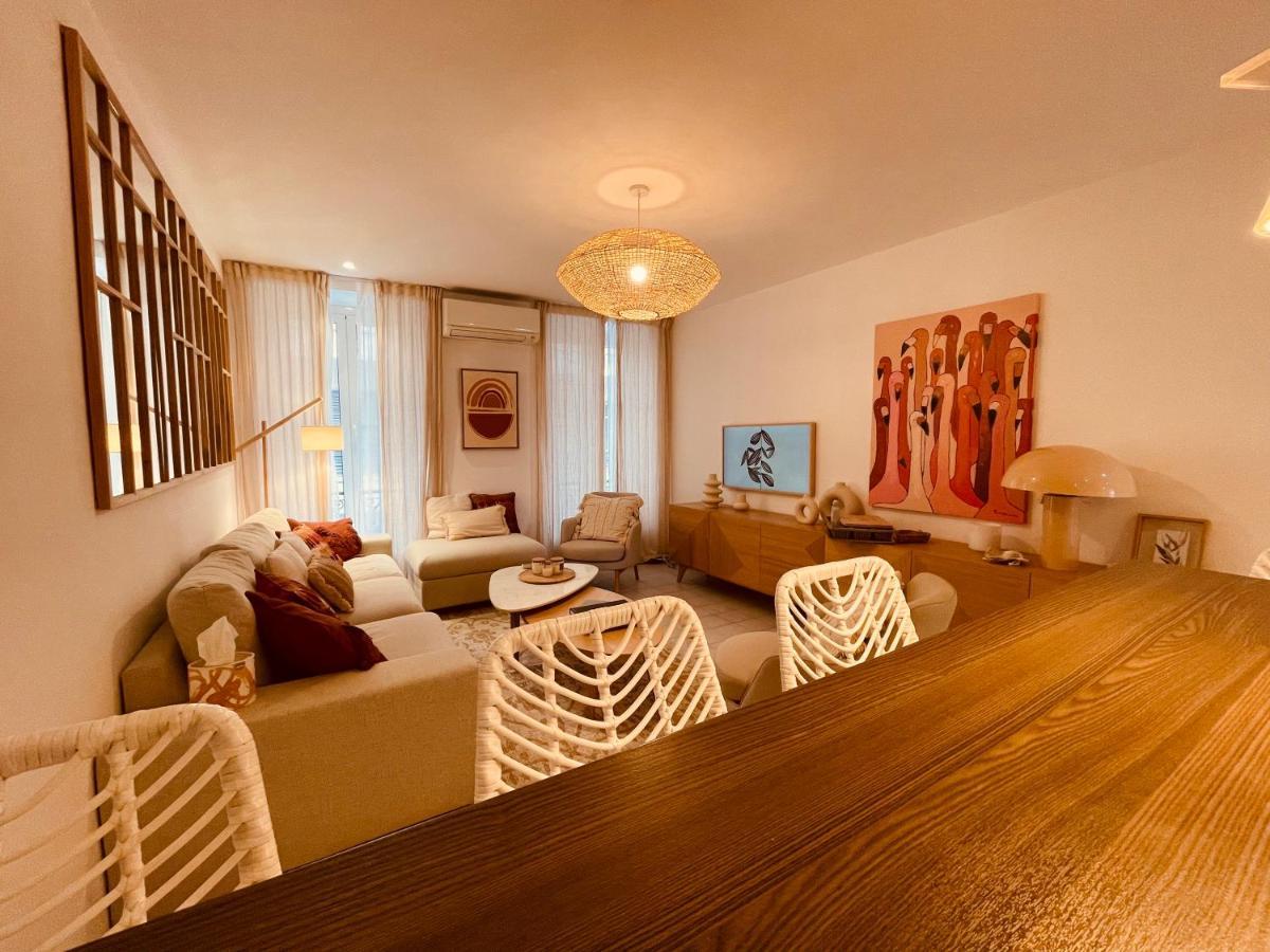 Renting - Paganini - Spacious - 2 Bedrooms - King Bed - Bathtub - Heart Of Nice