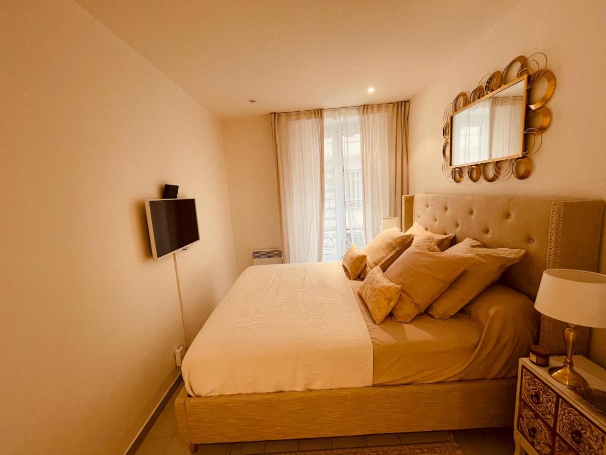 Renting - Paganini - Spacious - 2 Bedrooms - King Bed - Bathtub - Heart Of Nice