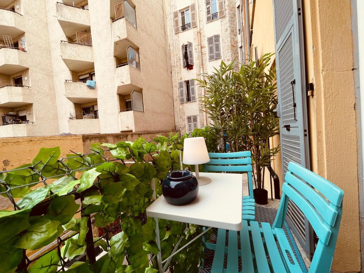 Renting - Paganini - Spacious - 2 Bedrooms - King Bed - Bathtub - Heart Of