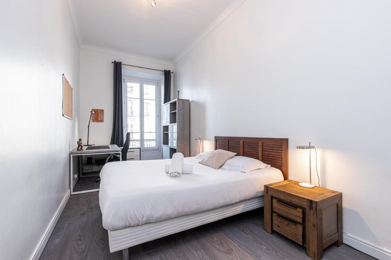 Apartment Jean Medecin Av - Large 2 Bdrs Ac *
