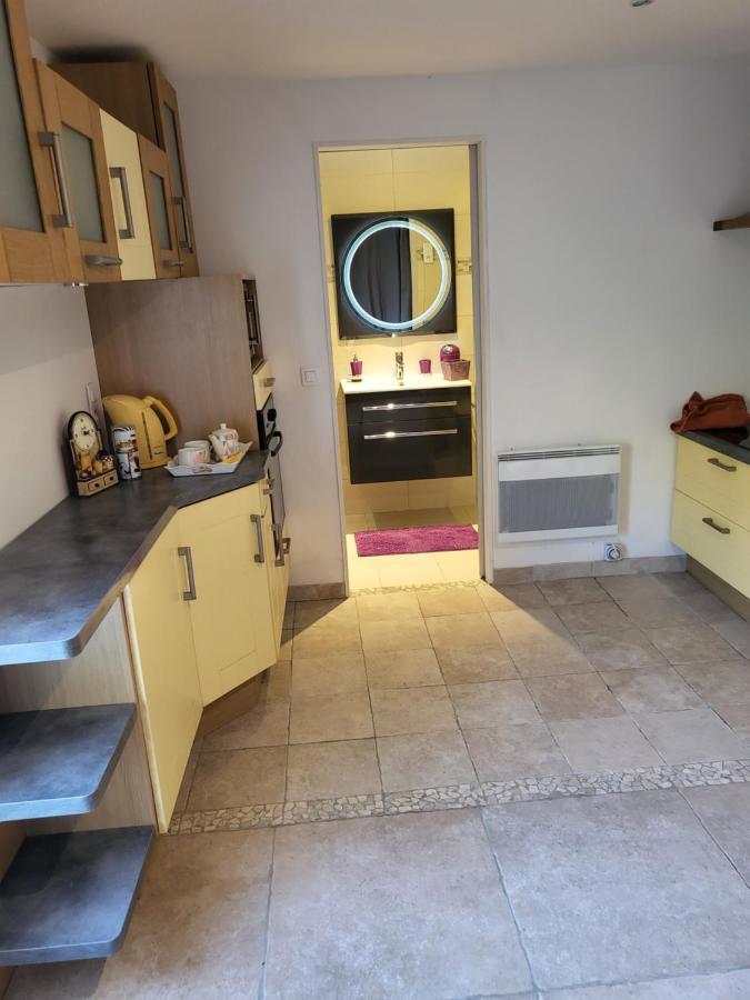 Apartment Partie De Sur Colline Au-dessus De *