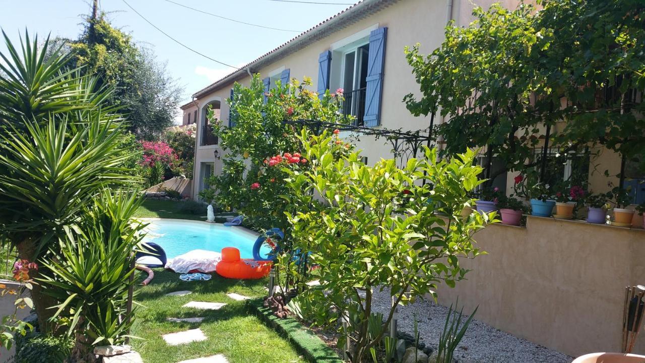 Partie De Sur Colline Au-dessus De