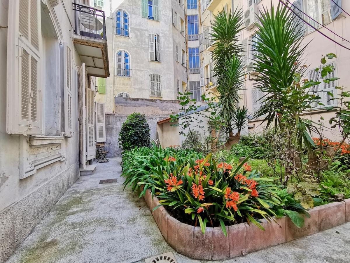 Le Jardin Clemenceau By Guys