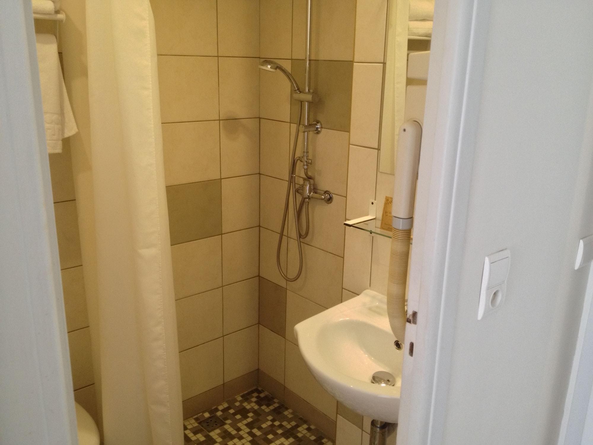 Hotel Magnan 2*
