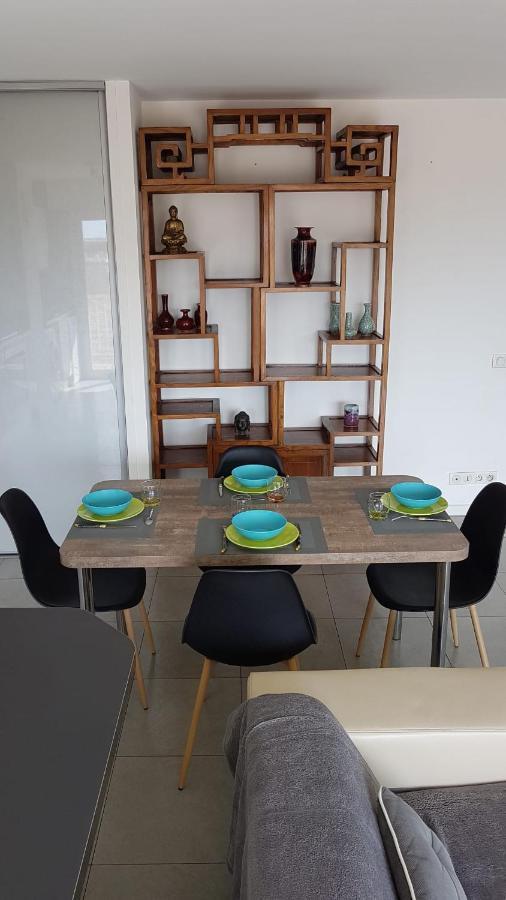 Tres Beau 3 Pieces Spacieux Lumineux Et Climatise Appartement *