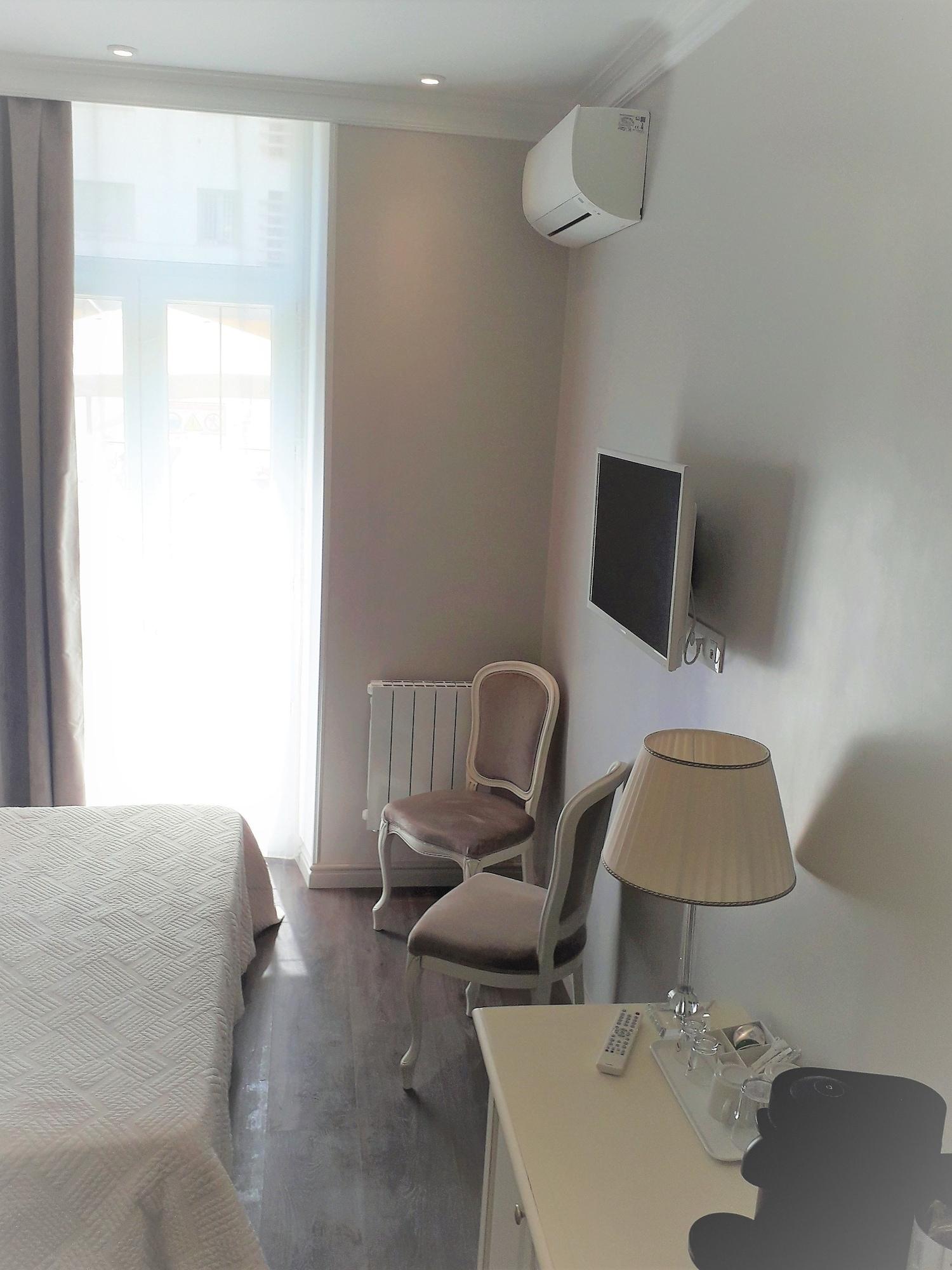 Hotel Restaurant Oasis 3*