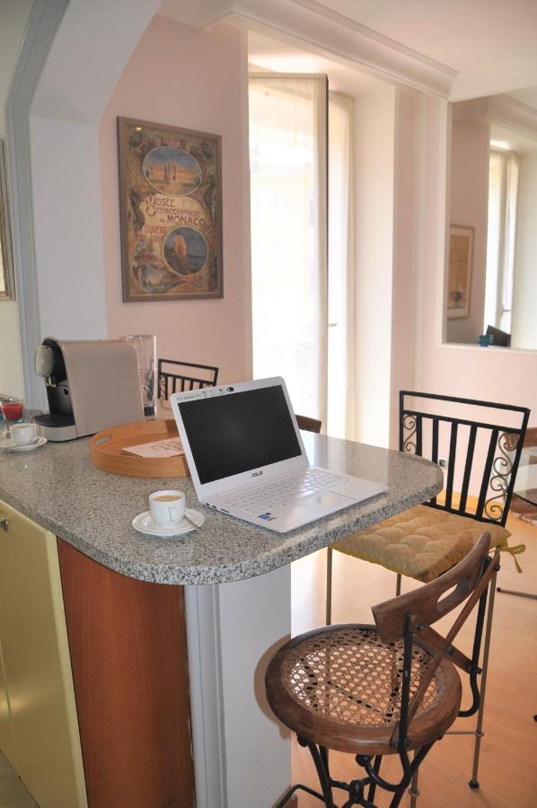 From 1882, Romantic Flat, In The Golden Square Apartment Nice