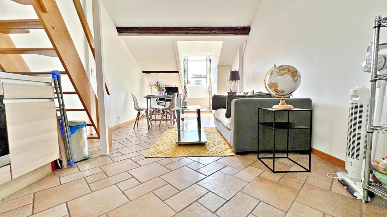 Gold Town Apartment Nice