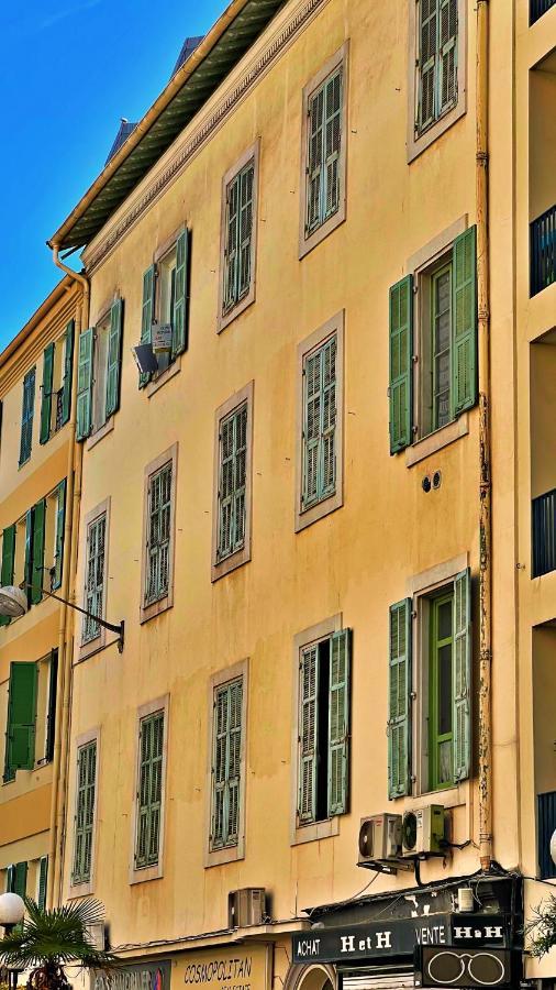 Gold Town Apartment Nice