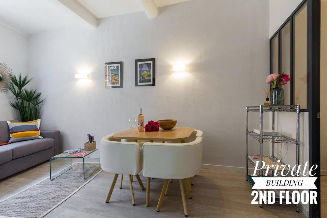 Private Building, 4 Apts, Unique At Nice- Old Town Appartement Nice
