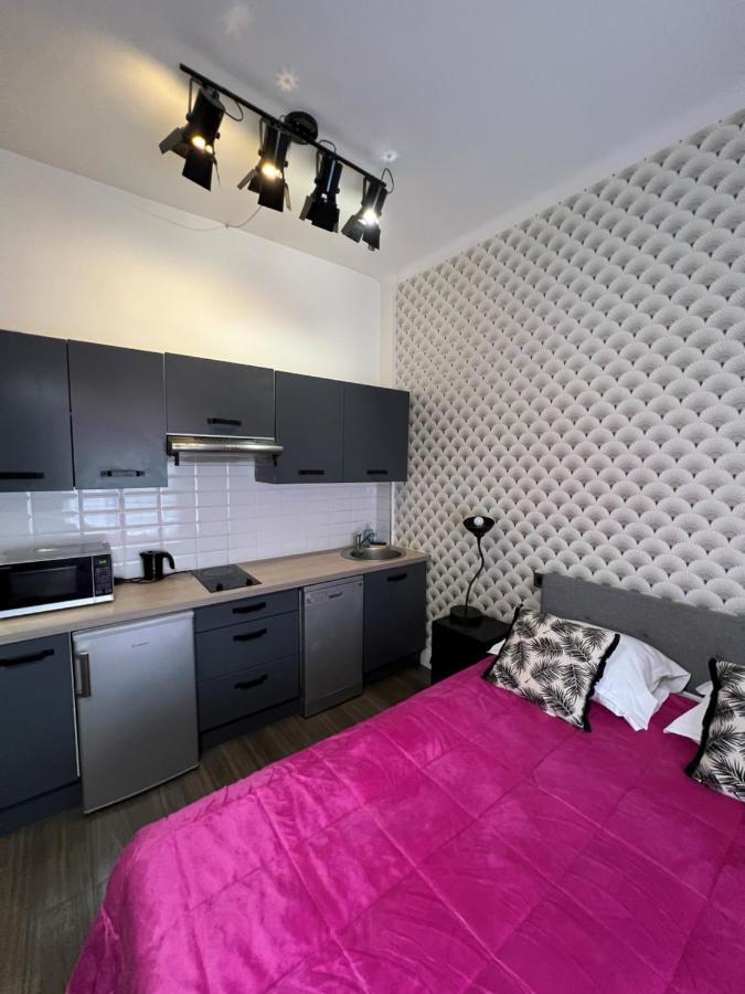 Azur Aparthotel 2*