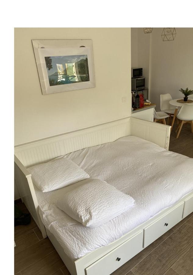 Cozy With Terrace - Old Town Apartment