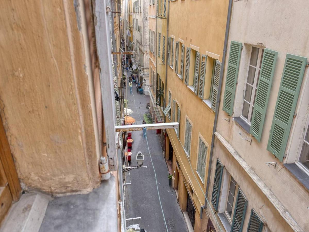 Vecchio Droite Nice