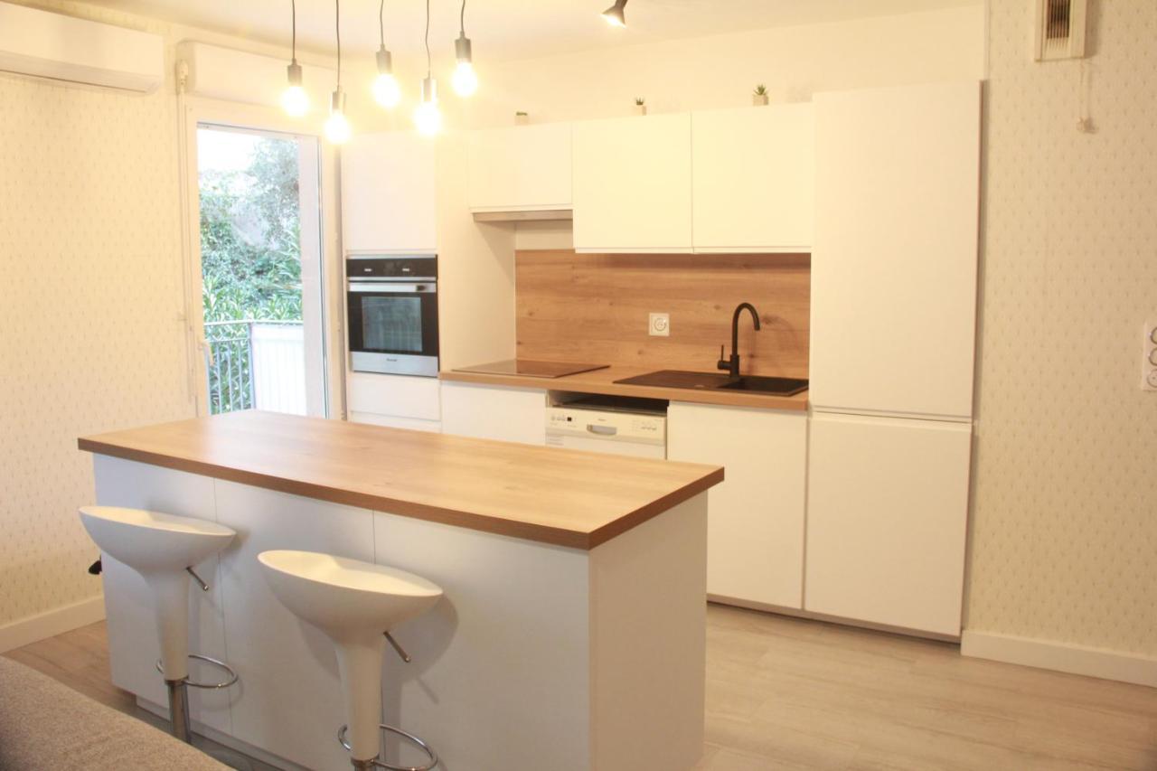 Ondine: Hillside With Pool And Parking In Apartment