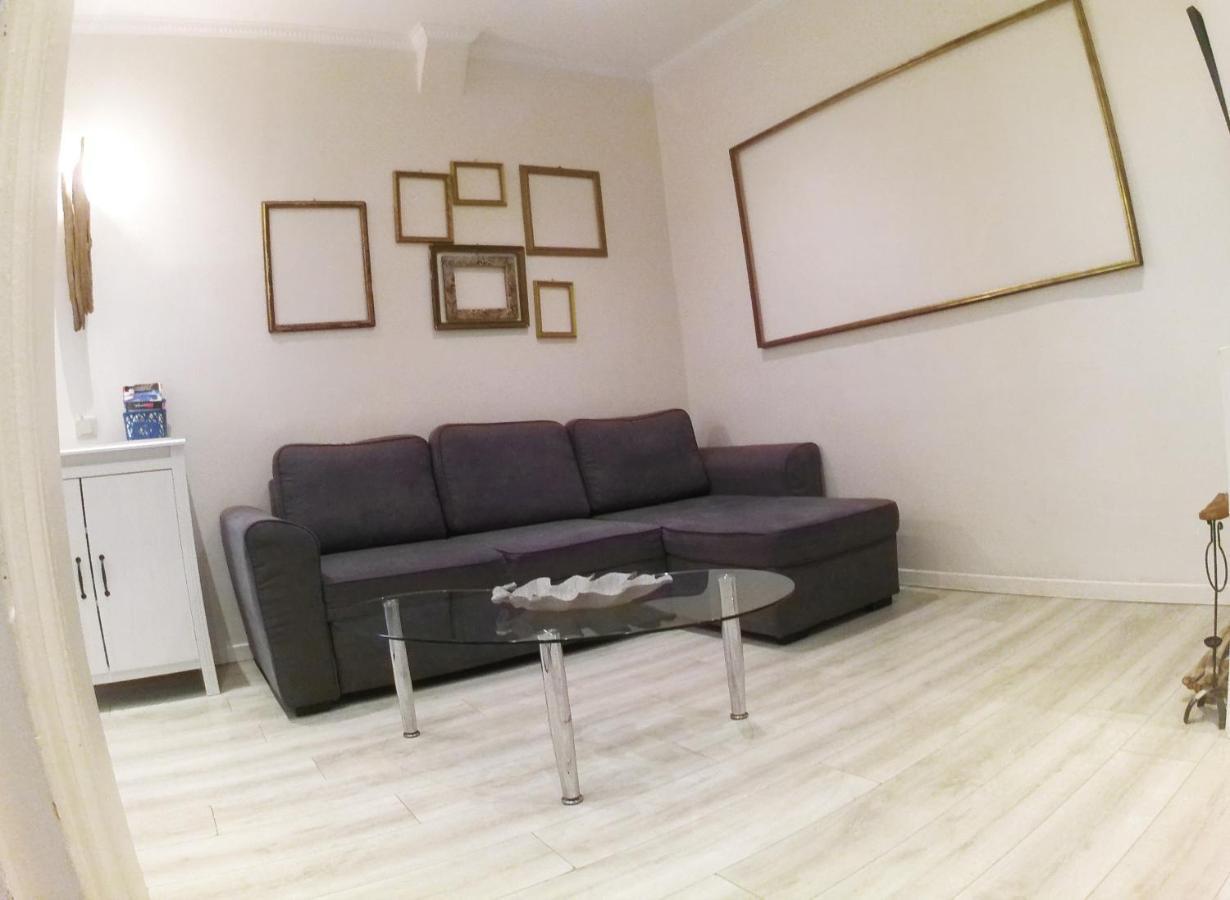 Apartment In The Heart Of *