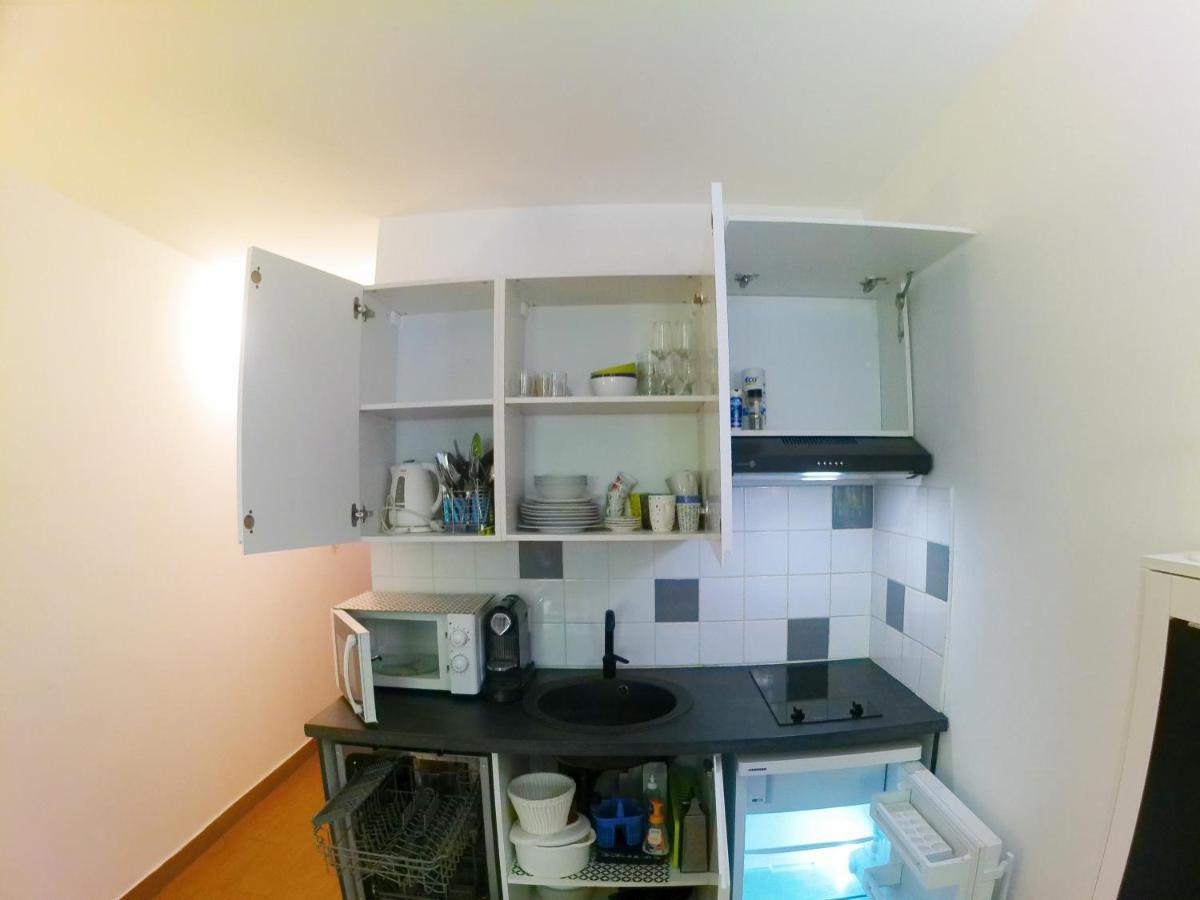 Apartment 25 Joseph Giordan *